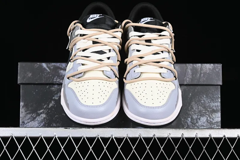 All Categories Nk SB Dunk Series Nk SB Dunk Low Low-top sneakers Nk Dunk Low Panda Prank-Jungle Crossing Crossing the Mountain to Enjoy Yourself Mountain Color SB Strap Low-top Casual Shoes FD0831-002